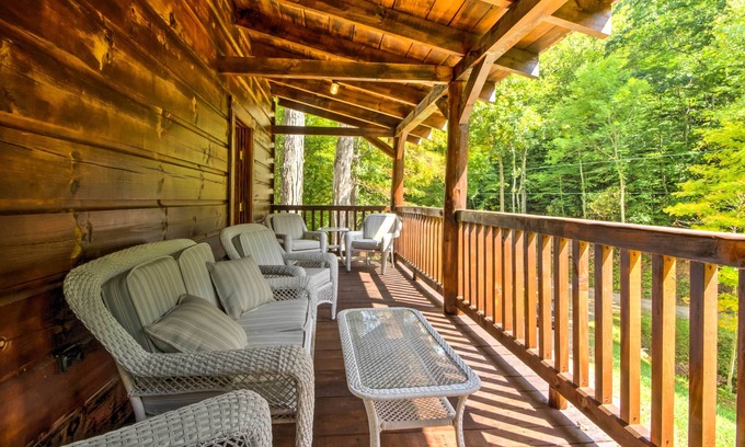 Trade Cabin | Scenic Trade Cabin w/Deck Near Boone & App State!