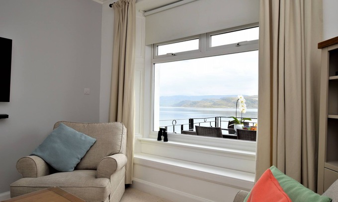Tighnabruaich Apartment | Scenic waterfront location, coastal retreat boasts spectacular sea views, sleeps 4