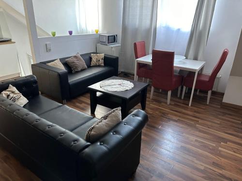 Gladbach Apartment | Schöne DG Whg in MG Zentrum