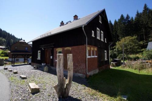 Klingenthal Apartment | Schöne Wohnung in Klingenthal mit Garten, Grill und Terrasse