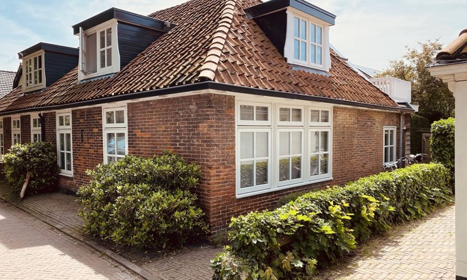 Bergen House | Schöner Wohnen im Alten Dorfkern von Bergen