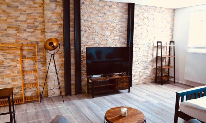 Untermaubach Apartment | Schönes und barrierefreies Loft in Kreuzau