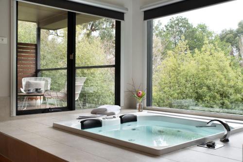 Hepburn House | Schafhalle