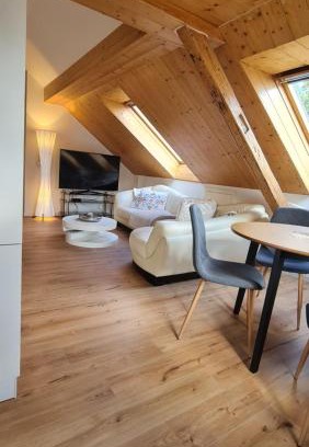 Jever Apartment | Schloss Blick Bredendiek OG