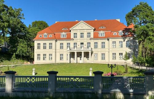 Neustrelitz Hotel | Schlosshotel Neustrelitz