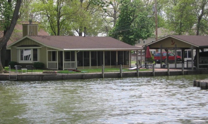 Lakeview House | Schmucker Rentals, Tecumseh Island. Great fishing off the point.