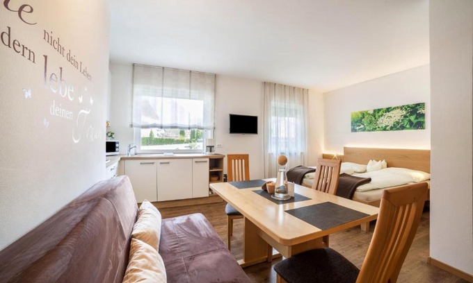 Rabla Apartment | Schnitzer Ferienwohnung Holunder