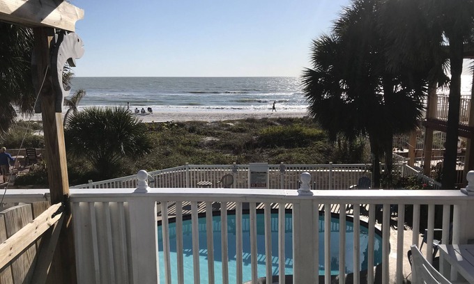 Madeira Beach Hotel | Schooner Hotel