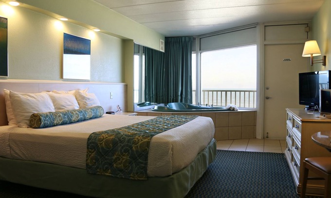 Northeast Virginia Beach Hotel | Schooner Inn