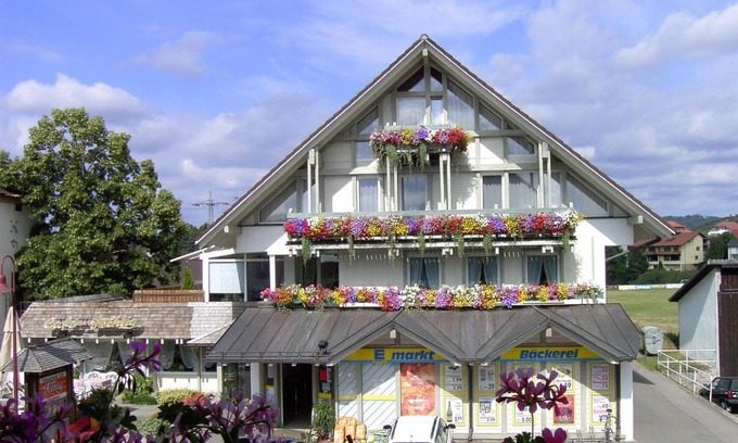 Uehlingen-Birkendorf House | Schwarzwald-Pension Fechtig