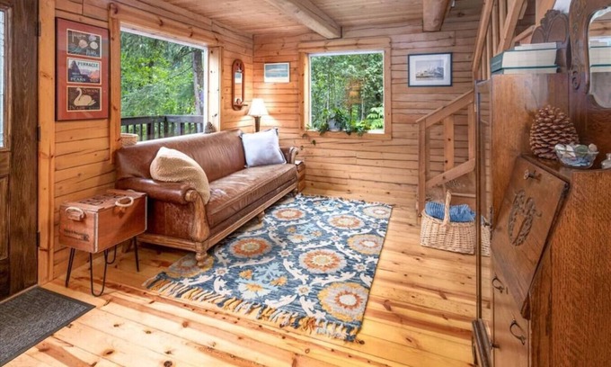 Bear Creek Cabin | Scootberry Cabin, Peaceful Log Home Perfect for the Family