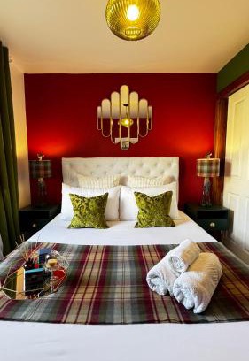 Tobermory House | Scotland Live Cosy Guest Room in Tobermory