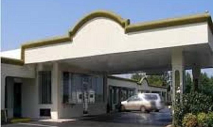 Commerce Hotel | Scottish Inns - Commerce