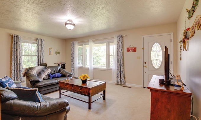 Scottsboro House | Scottsboro Retreat 4 Mi to Guntersville Lake
