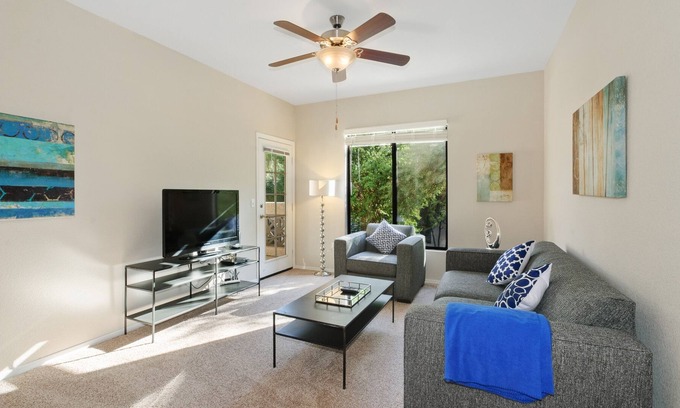 Kierland Apartment | SCOTTSDALE KIERLAND COMMONS 1 BED SHOPS FOOD