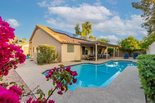 Eagle Point House | Scottsdale Upgraded 4BR with Pool & Near Golf