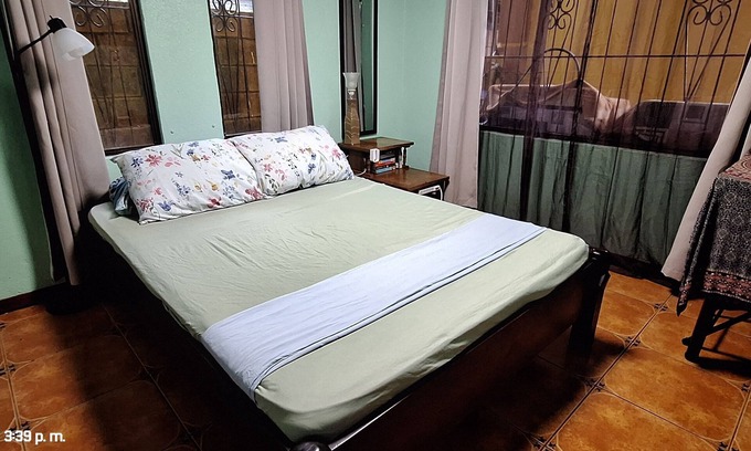 Coco House | Scrappy House, beautiful complete room 5 minutes from the beach!