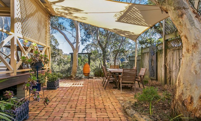 Leura House | Scribbly Gum @ Leura