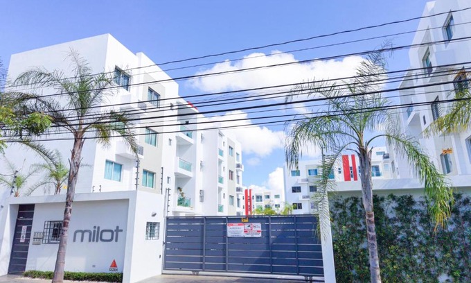 Santiago de los Caballeros Apartment | Se renta apartamento amueblado , ubicados en Santiago , 3 habitaciones , 2 bańos , 2 parqueo , área de juego y Piscina.