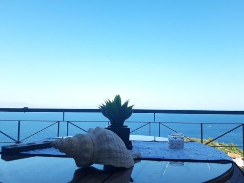 Mavrovouni Apartment | Sea and Sky Infinity Blue Apartment