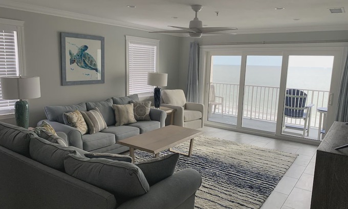 Madeira Beach Condo | Sea Breeze 701 2BR 2BA Gulf Front