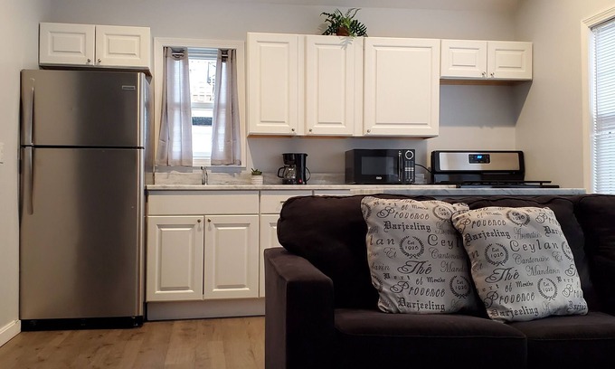 Hampton Apartment | Sea Breeze Paradise