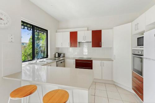 Vincentia House | Sea Change on Excellent