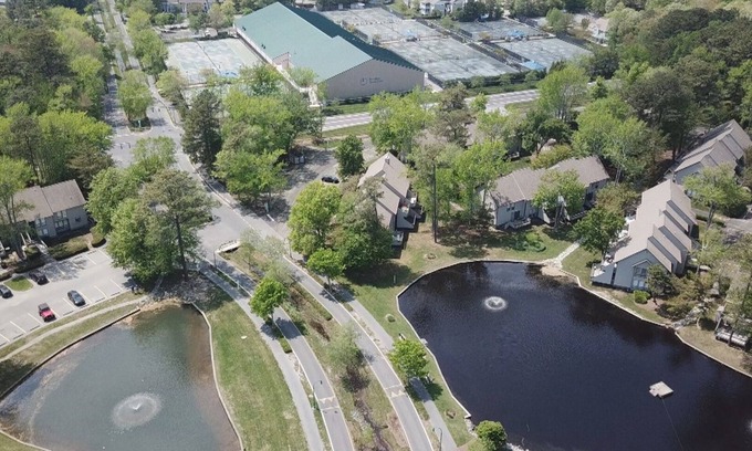 Bethany Beach Condo | Sea Colony Beach, Tennis & Pickleball - Fitness Center Block - Sunny South Face