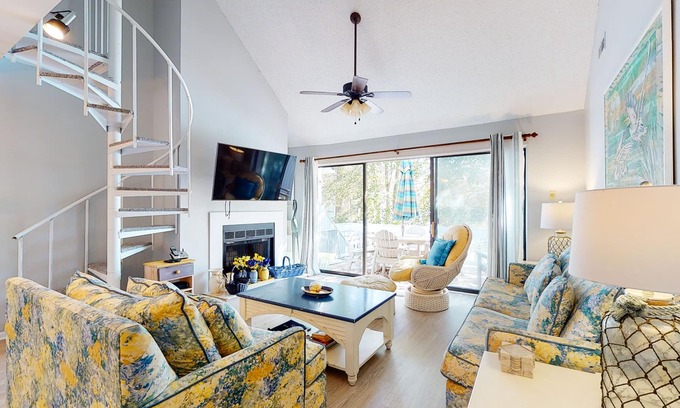 Bethany Beach Condo | Sea Colony Tennis 2nd-floor condo with sauna, gym, & tennis court