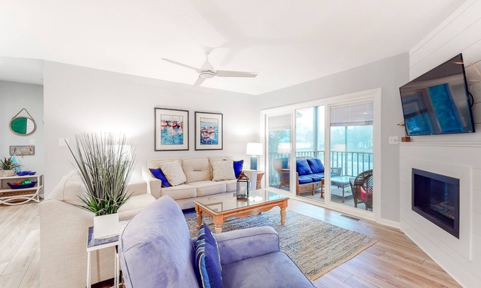 Bethany Beach Condo | Sea Colony Tennis First-Floor Condo w/Lake View, Basketball Court & Free WiFi