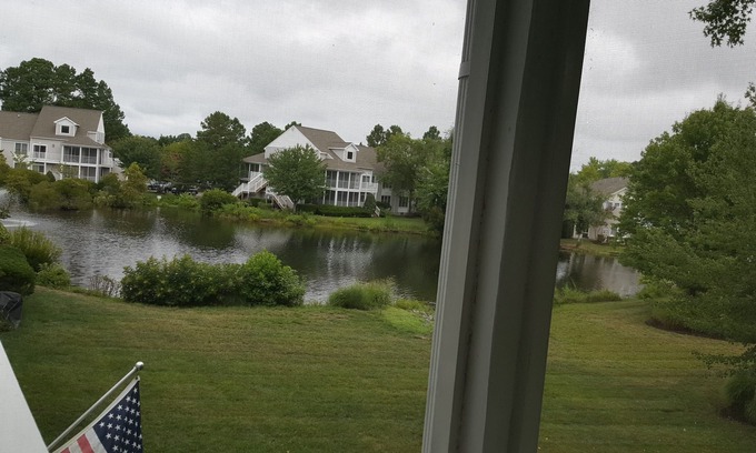 Bethany Beach Condo | Sea Colony West Gorgeous Lakeview Hideaway