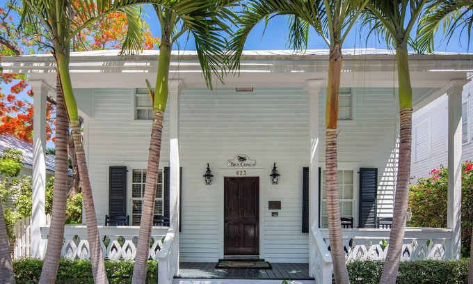 Key West Historic District Apartment | SEA CONCH~ Amazing location with shared pool, deck, and parking!