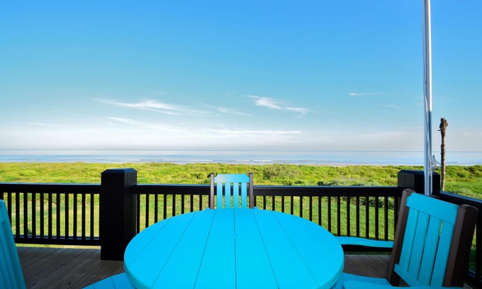 Crystal Beach Villa | Sea Dreams~ New Beachfront~ 5 bedroom/5 bathroom~ Pool & Spa