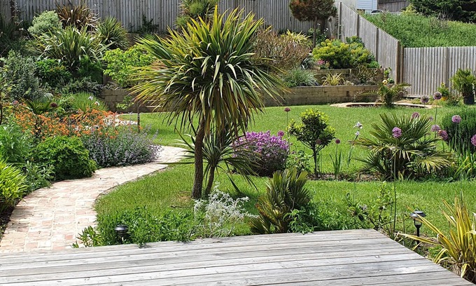 Camber House | Sea Echoes is moments from beautiful Camber Beach