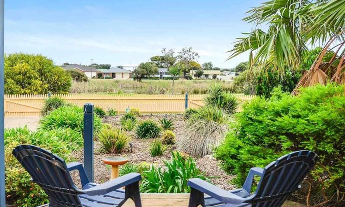 Goolwa South House | Sea-esta WIF Foxtel Pet Friendly