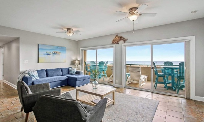 Tybee Island Condo | Sea Forever/Luxury Beachfront/Huge Condo