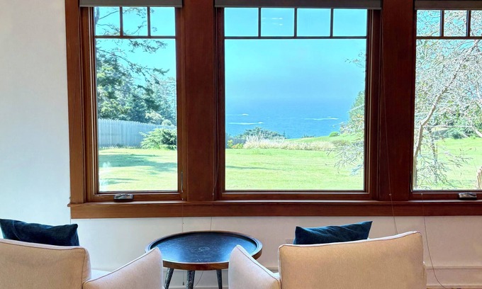 Little River Cottage | Sea Fox Cottage -Secluded Ocean View Retreat with private garden and fireplace