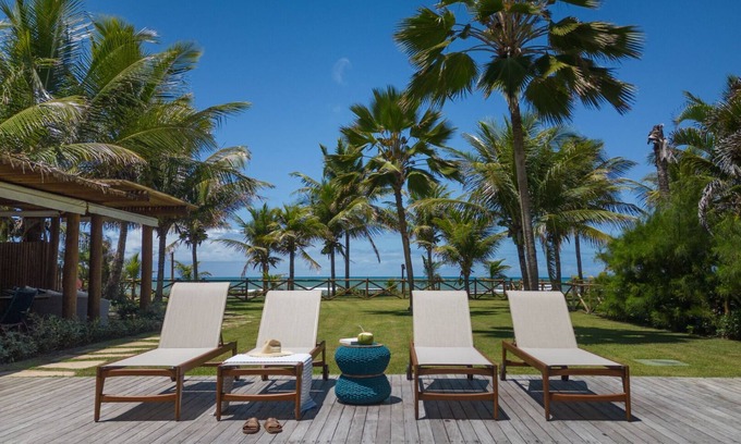 Guarajuba House | Sea Front 5 Suites in Guarajuba House with Pool, Gourmet and Full Staff!