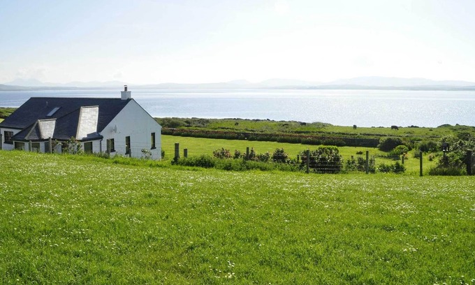 Islay Island House | Sea front family home, large garden, close to Port Charlotte, sleeps up to 8.