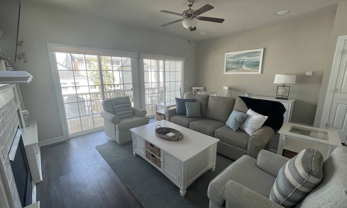 Northeast Virginia Beach House | Sea Glass: Coastal Haven Blocks from Beach