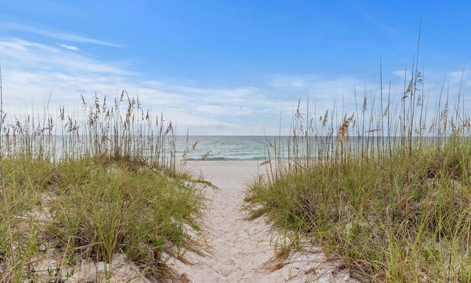 Navarre Beach House | Sea Hawk-Gulf Front Home. Sleeps 10