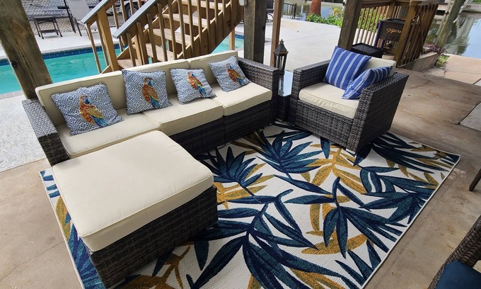 Galveston House | Sea Isle Canal House* Pool, Hot Tub, Bar, 2 Kitchens, 6 TV's, Green Fish Lights!