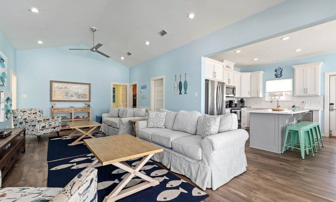 Dauphin Island Cottage | Sea Krewe~Beachfront~Sleeps 10~Updated
