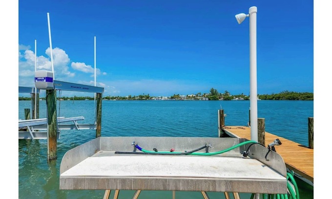 Key Colony Beach House | Sea La Vie 2 bedroom on open water in KCB