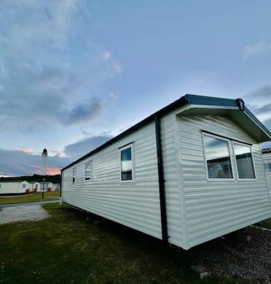Lossiemouth Ski Chalet | Sea La Vie Caravan at Silver Sands Holiday Park