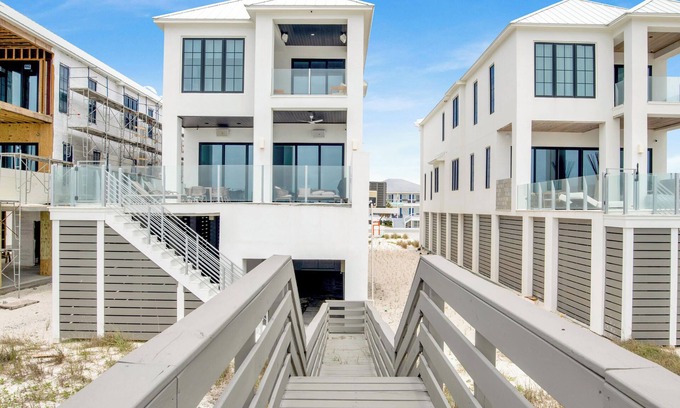Ono Island House | Sea La Vie in Perdido Key | Beachfront + Pool & Fresh Interior!