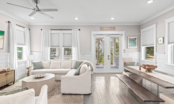 Santa Rosa Beach House | Sea Mist in Prominence | Golf Cart, Bikes, Pools, Walk to Big Chill!