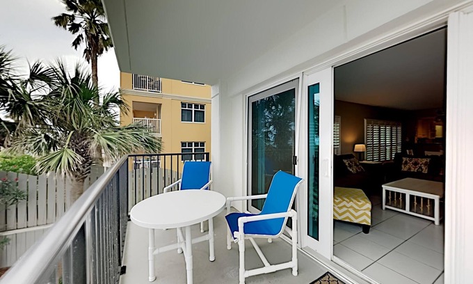 Fort Walton Beach Condo | Sea Oats #201 | Free Seasonal Beach Service, Views