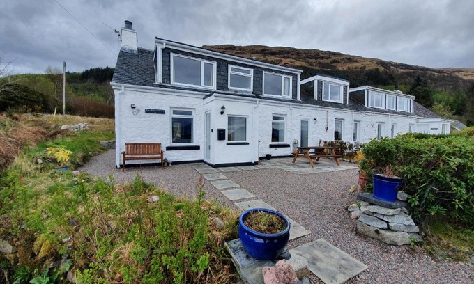Kentallen House | Sea Otter Cottage