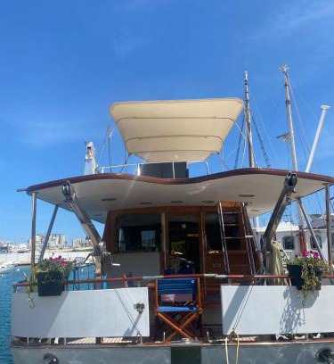 Madliena Boat Rental | Sea Panther